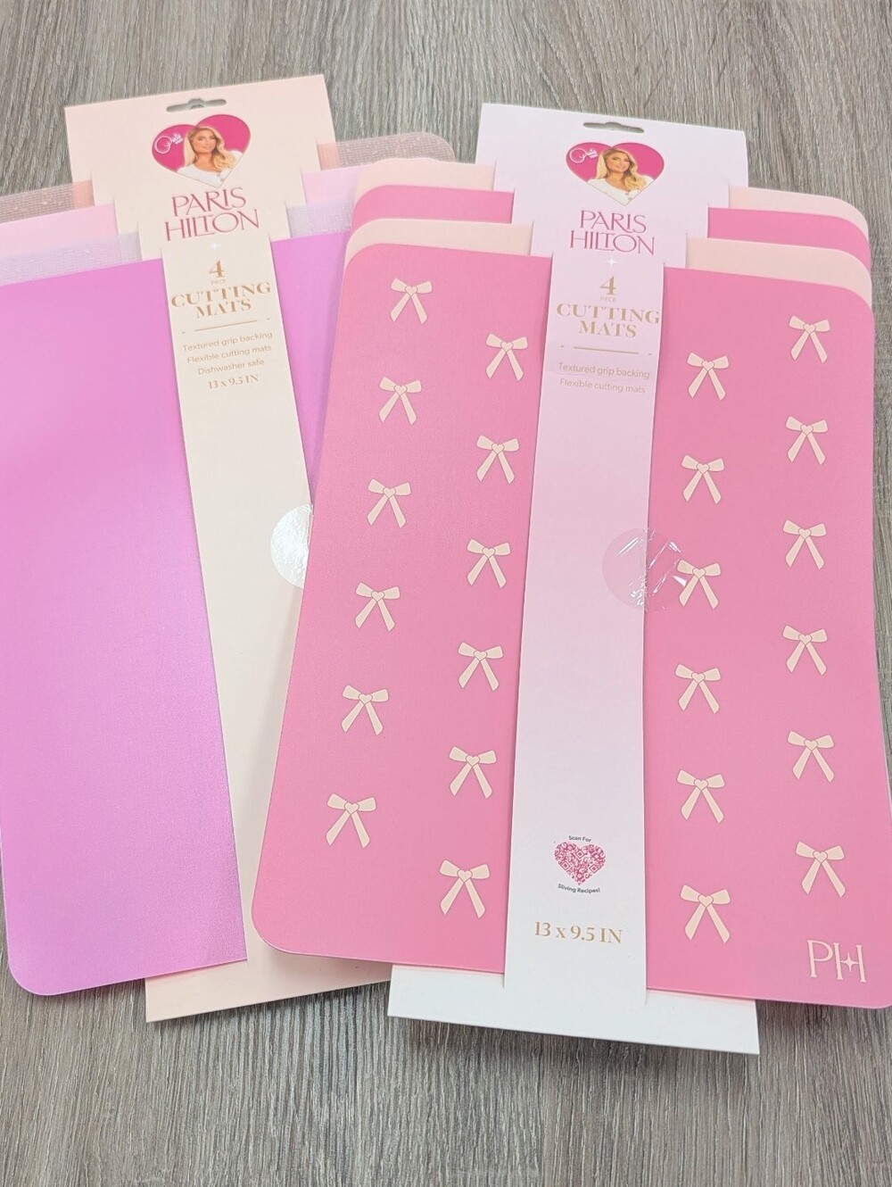 New Paris Hilton 8pc Pink Bow Cutting Mats